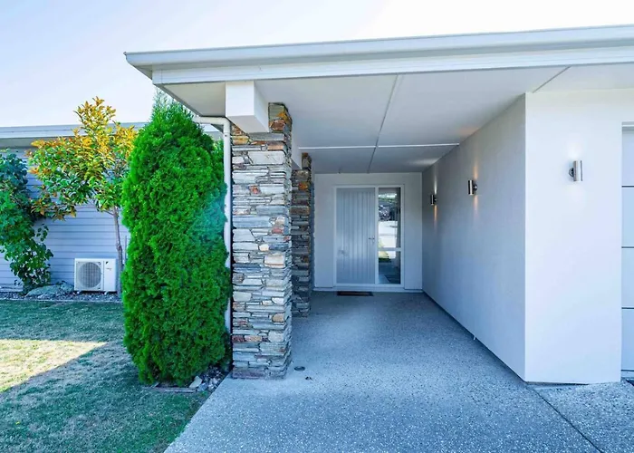 Haven Views And Fantastic Outdoor Living *